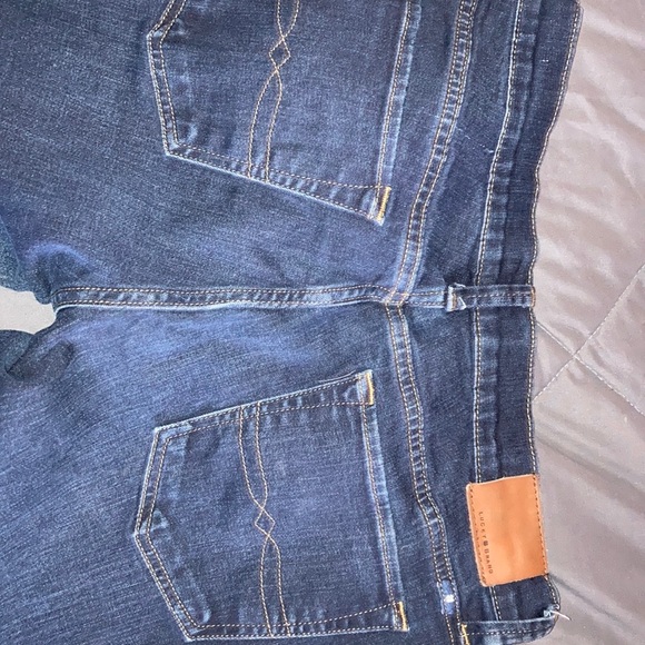 Lucky 8/29 R - Picture 2 of 3